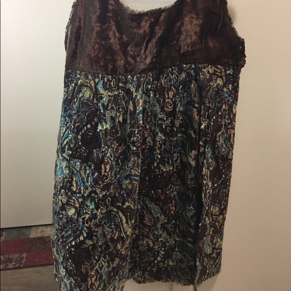 Top - Picture 2 of 4